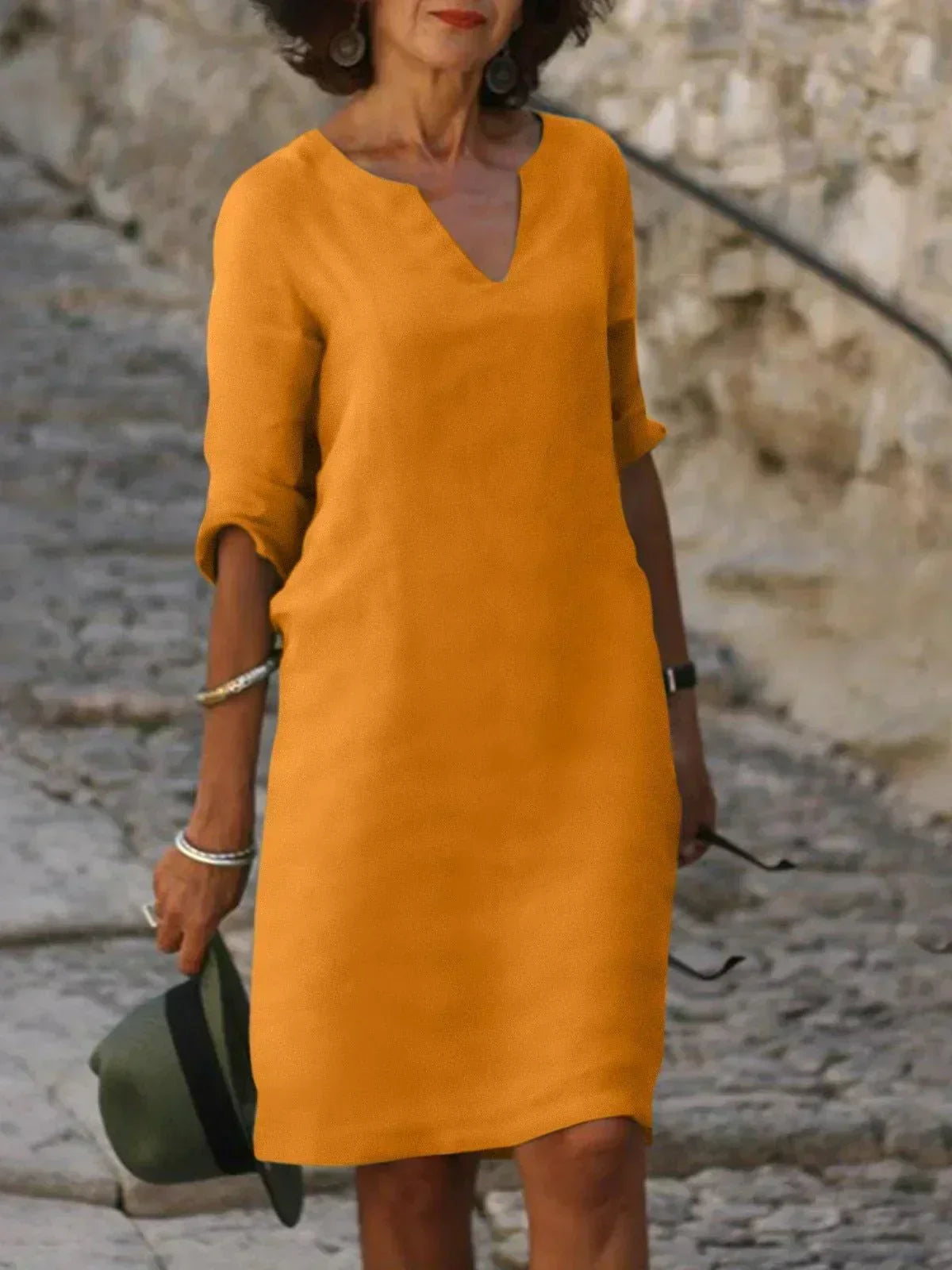 Faeira - Relaxed V-Neck Dress